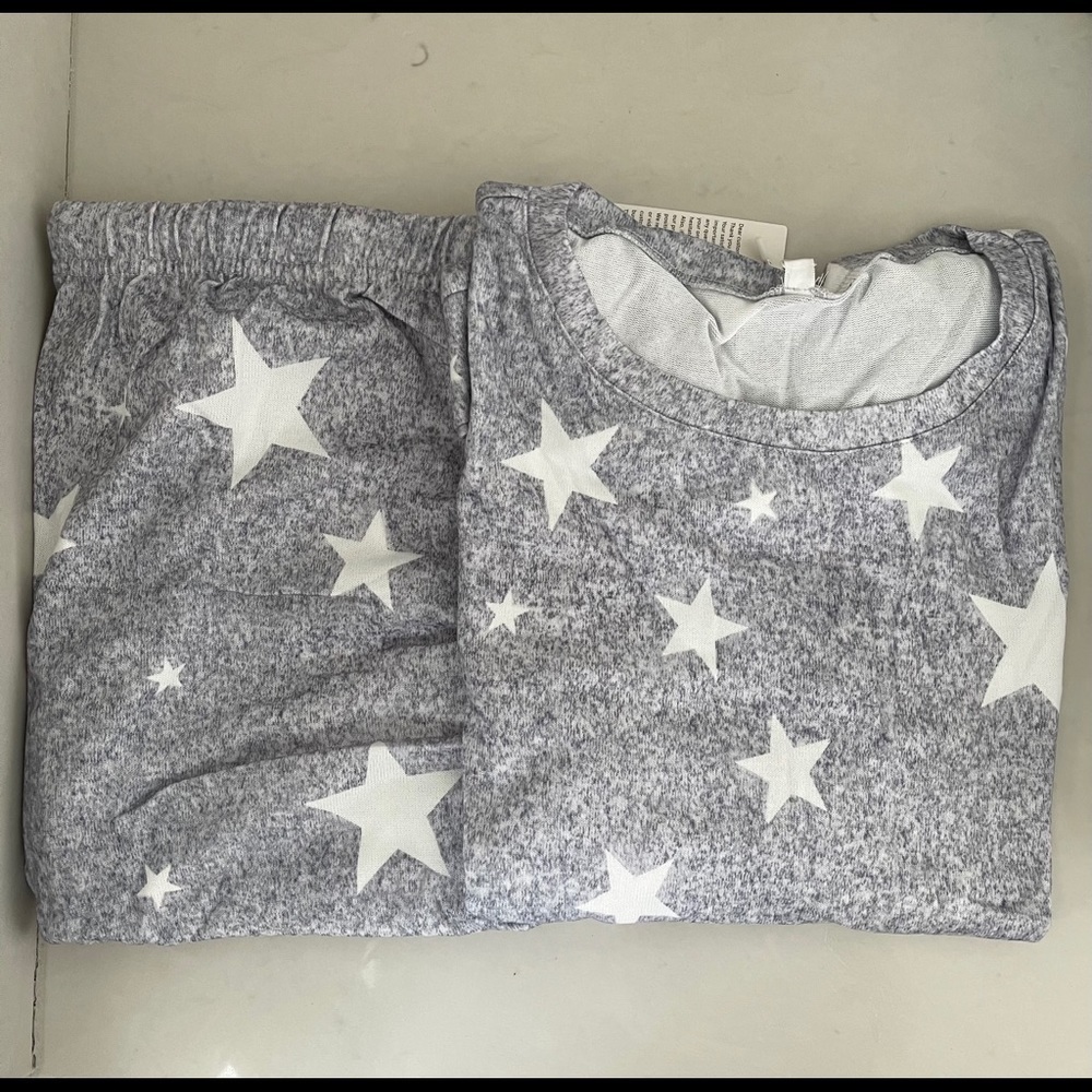 WHITE star two piece pajama set lounge wear - Picture 5 of 5